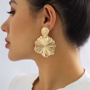 GOLD Geometric SeaShell European Style Fashion Earrings